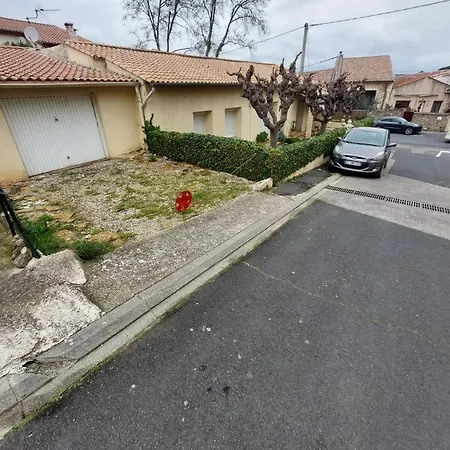 Avec Jardin A Proximite Du Du Salagou Clermont-lʼHérault