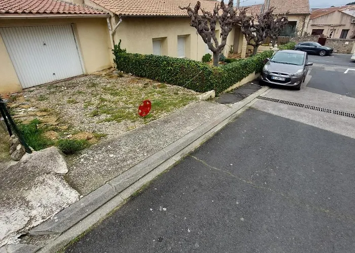 Avec Jardin A Proximite Du Du Salagou Clermont-lʼHérault